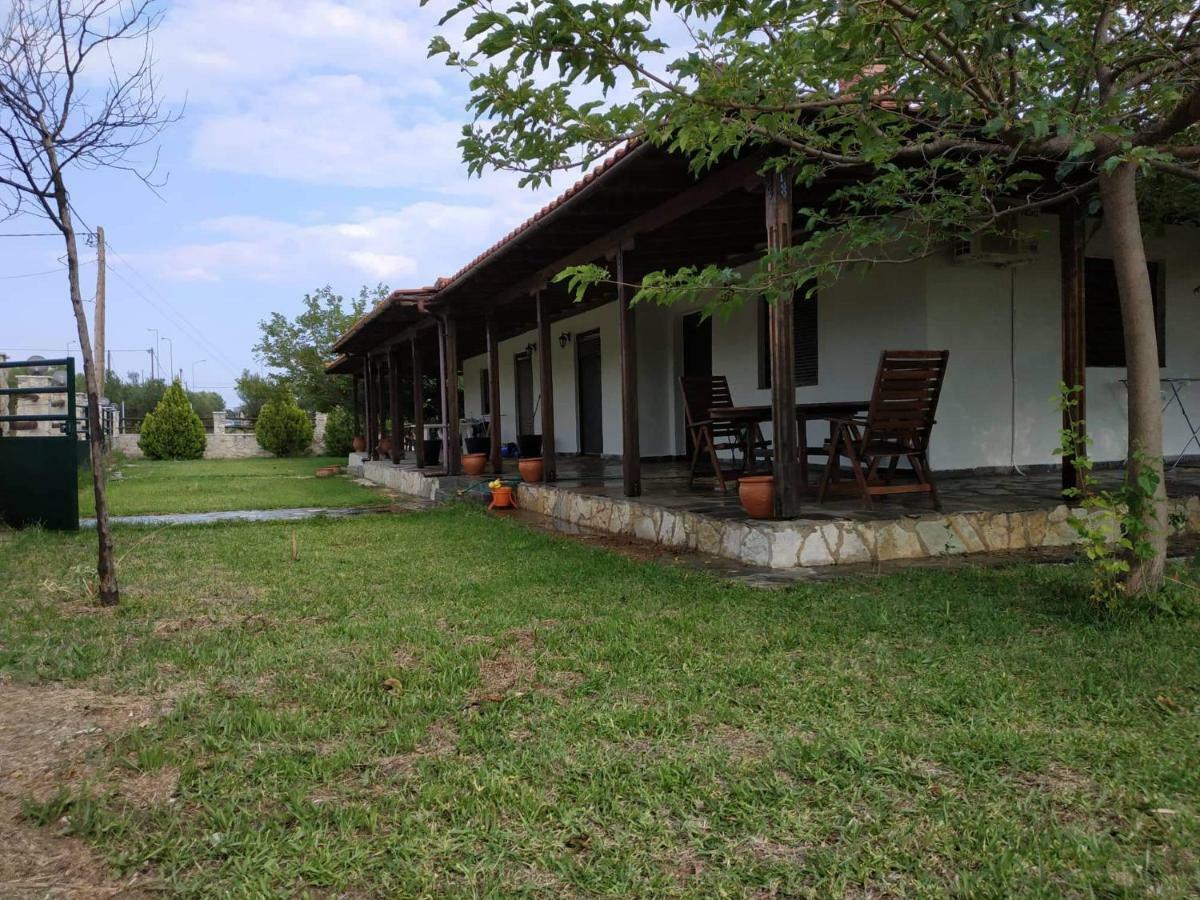 Pleasant Holiday'S House Nea Moudania Bagian luar foto